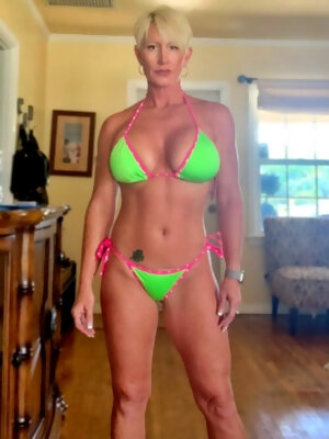 Who Wants To Cum Be My Pool Boy Today? ?